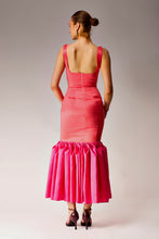 Load image into Gallery viewer, Pink and Orange Pleated dress.
Pleated Dress.
Midi dress.