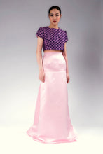 Load image into Gallery viewer, Maxi pink skirt.
Maxi pleated skirt.
Pink skirt.
Hand woven Aso oke Top
crop top.
Pink and purple crop top.